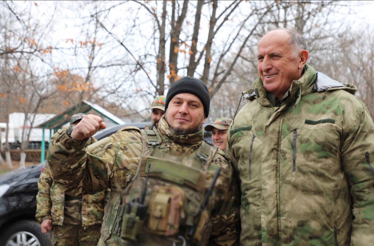 Более 10 тонн гумпомощи передало военнослужащим в ЛНР Правительство Дагестана