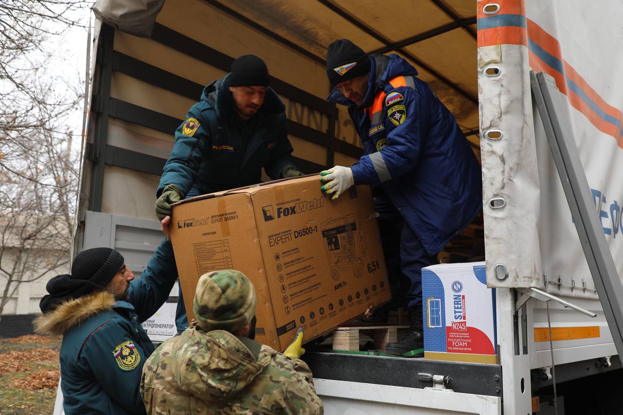 Более 10 тонн гумпомощи передало военнослужащим в ЛНР Правительство Дагестана
