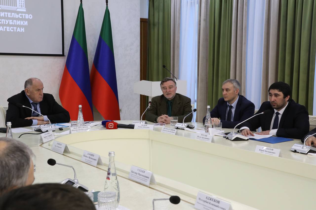 Абдулмуслим Абдулмуслимов провел встречу с руководителями пресс-служб органов исполнительной власти Дагестана