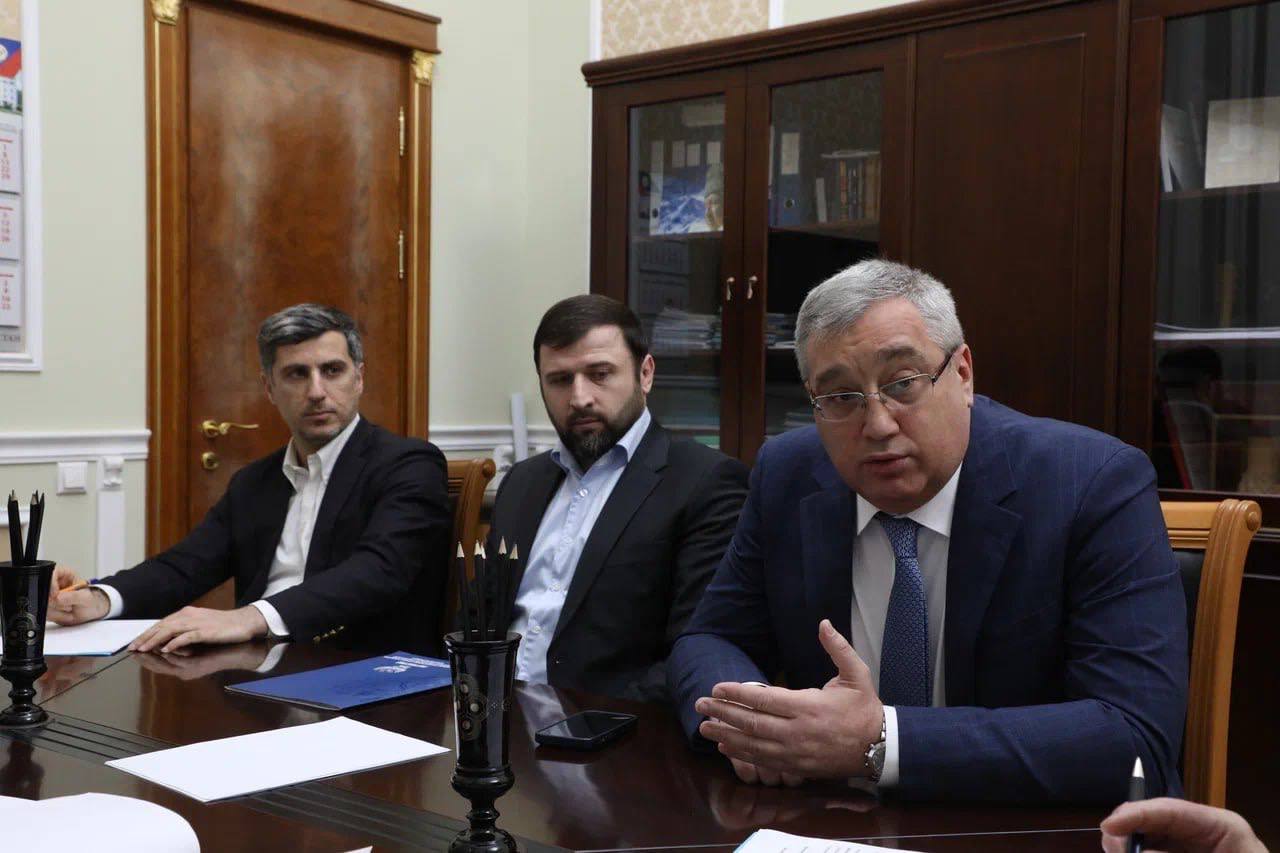 Развитие пунктов пропуска через государственную границу, расположенных в регионе, обсудили в Правительстве Дагестана