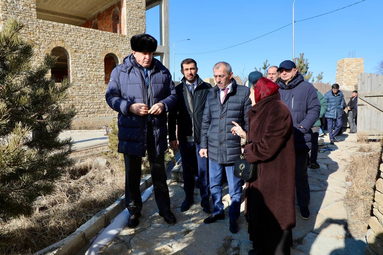 Абдулмуслим Абдулмуслимов посетил новый этнокультурный комплекс в Акушинском районе «Мугинское подворье»