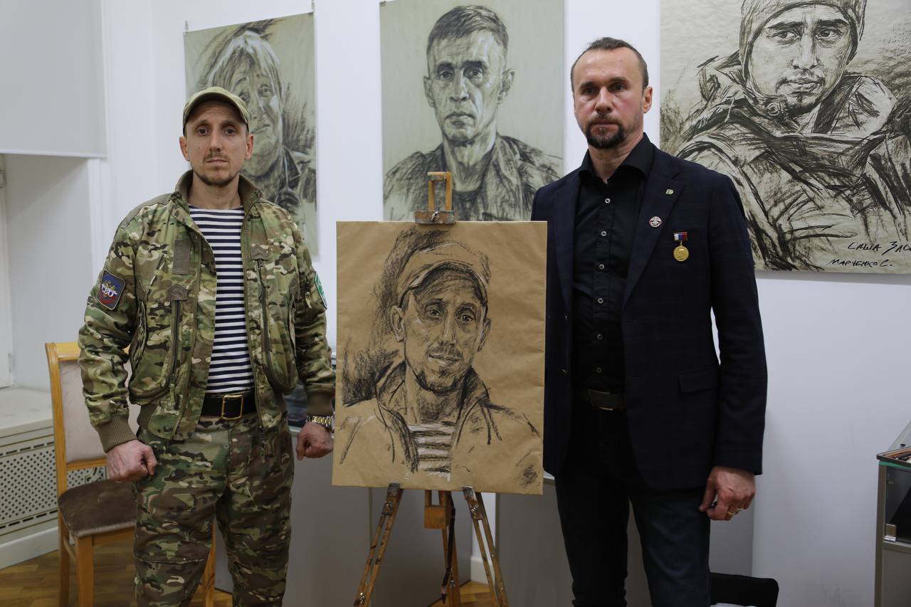 Абдулмуслим Абдулмуслимов посетил выставку «Уголь Донбасса», посвященную героям СВО