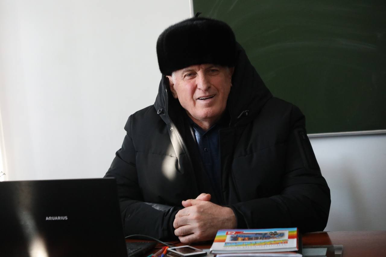 Директор школы в селе Хубар восстановлен в должности, образовательный процесс восстановлен