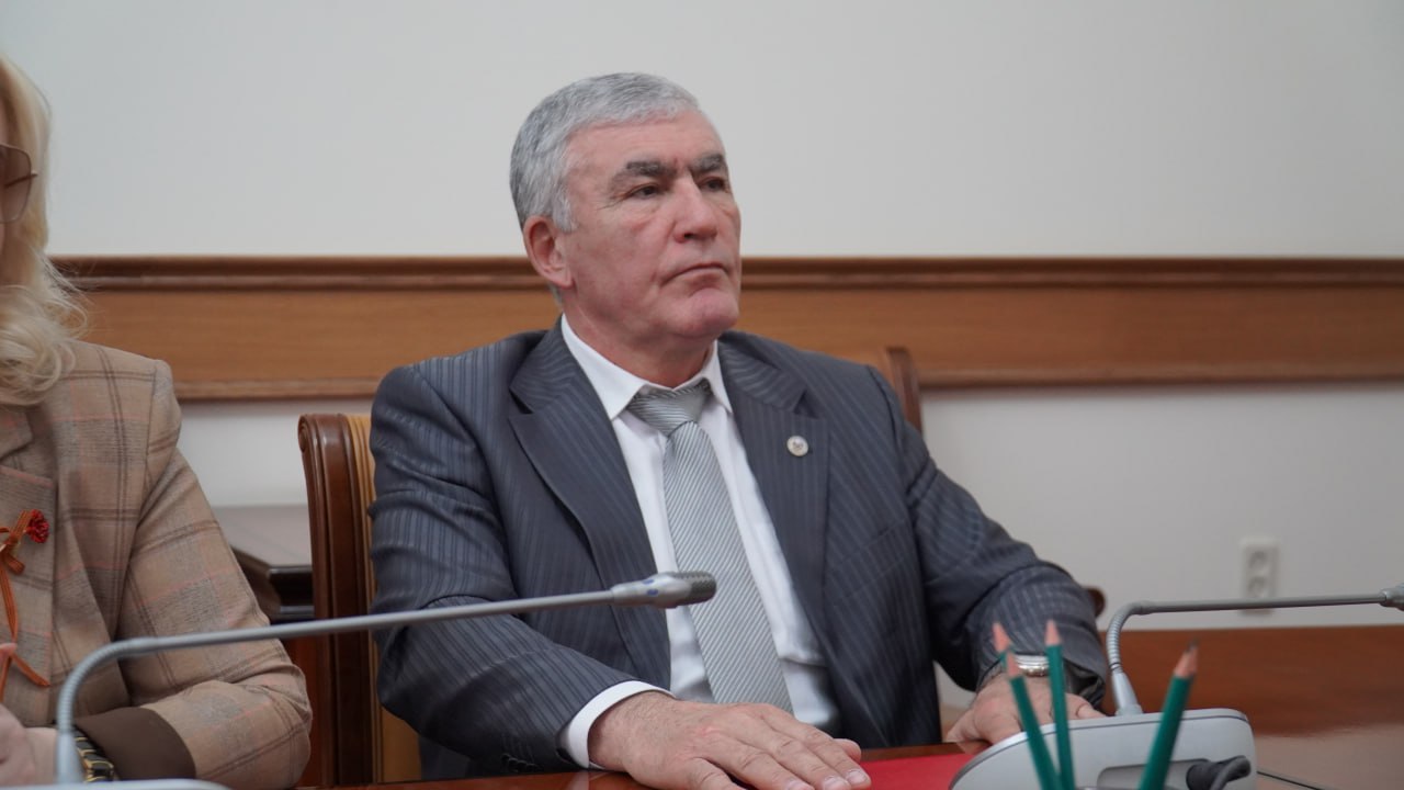 Организацию антикоррупционной деятельности в органах исполнительной власти обсудили в Правительстве Дагестана