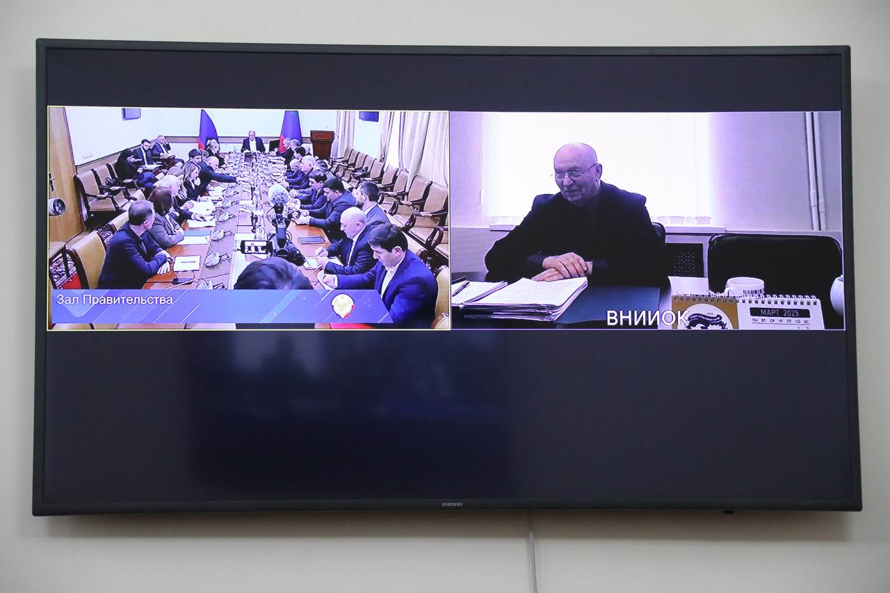 Абдулмуслим Абдулмуслимов провел заседание оргкомитета по подготовке к Российской выставке овец и коз