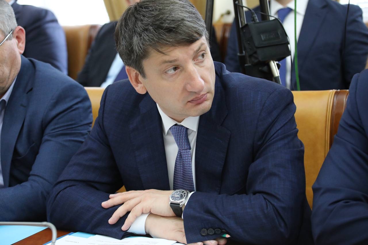 Абдулмуслим Абдулмуслимов поручил до 1 декабря завершить маркировку животных на сельхозпредприятиях Дагестана