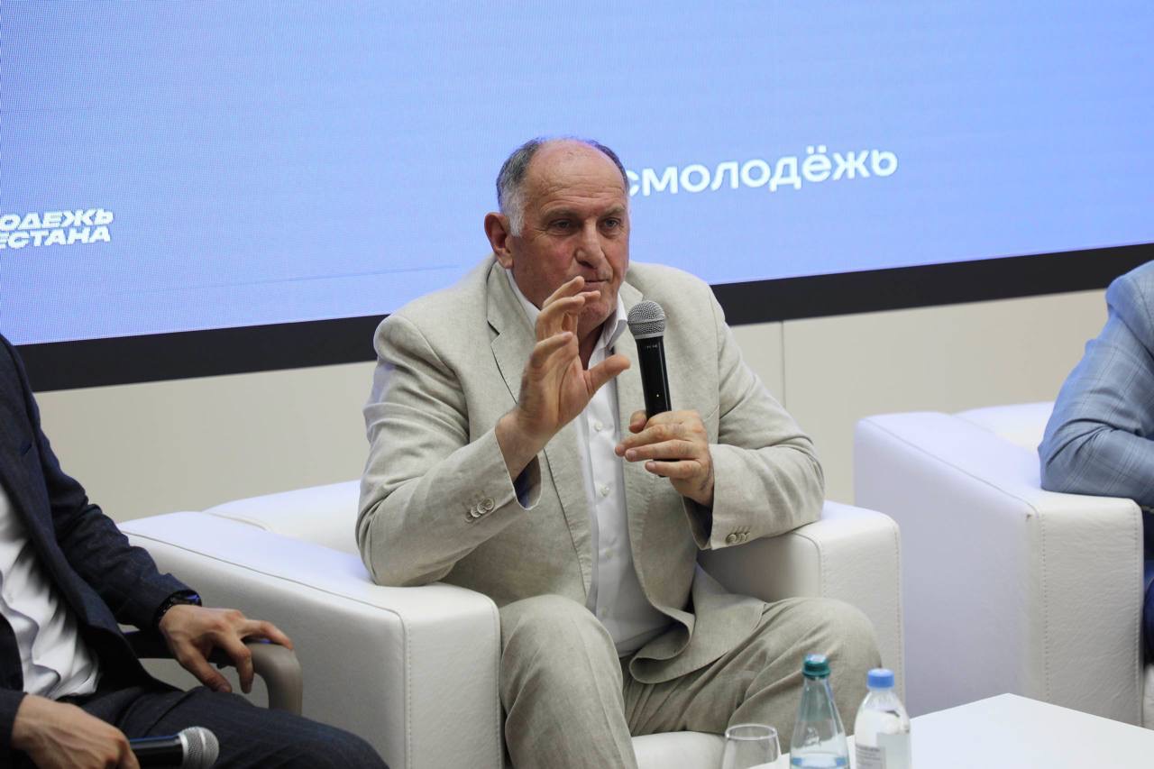 Абдулмуслим Абдулмуслимов принял участие в праздновании Дня молодежи России в Махачкале