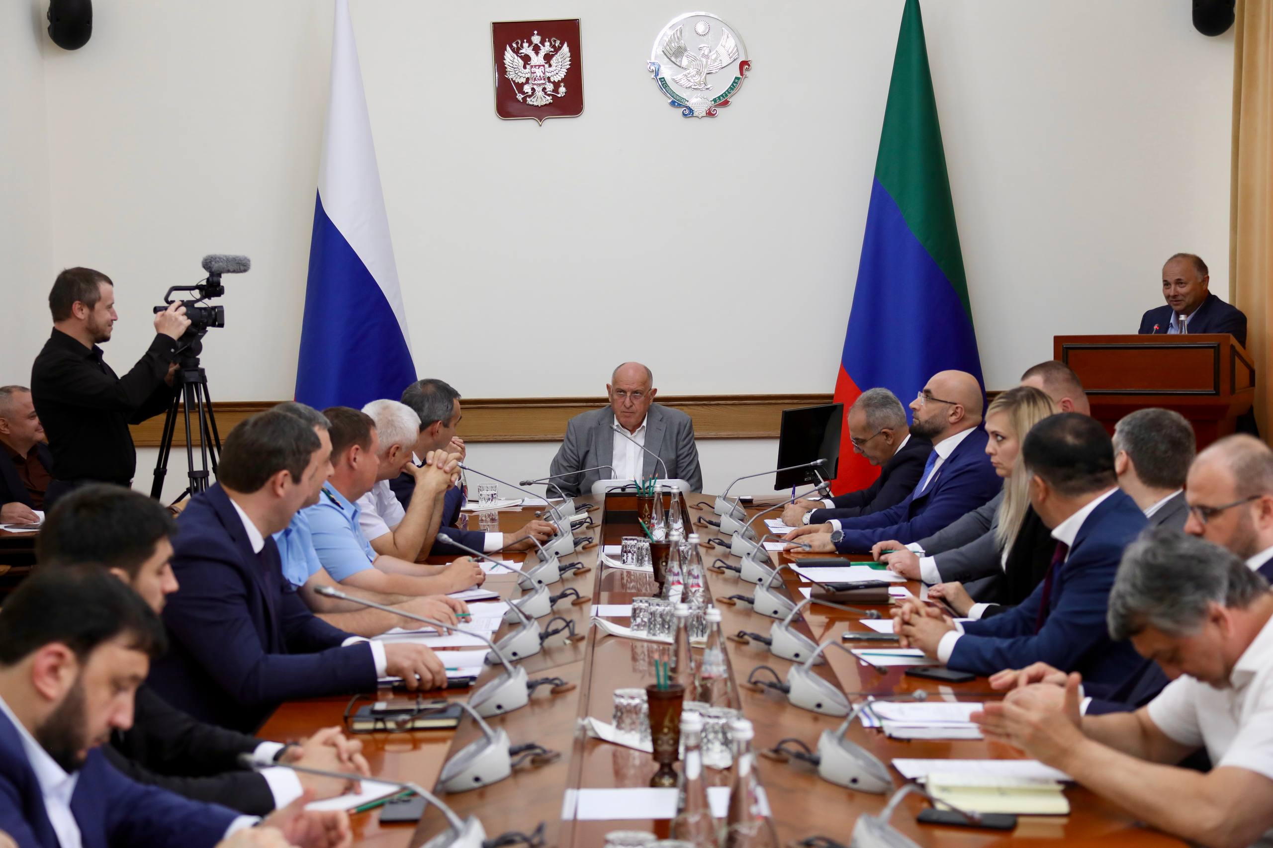 Премьер Дагестана поручил принять меры по ликвидации задолженности предприятий за пользование водными объектами