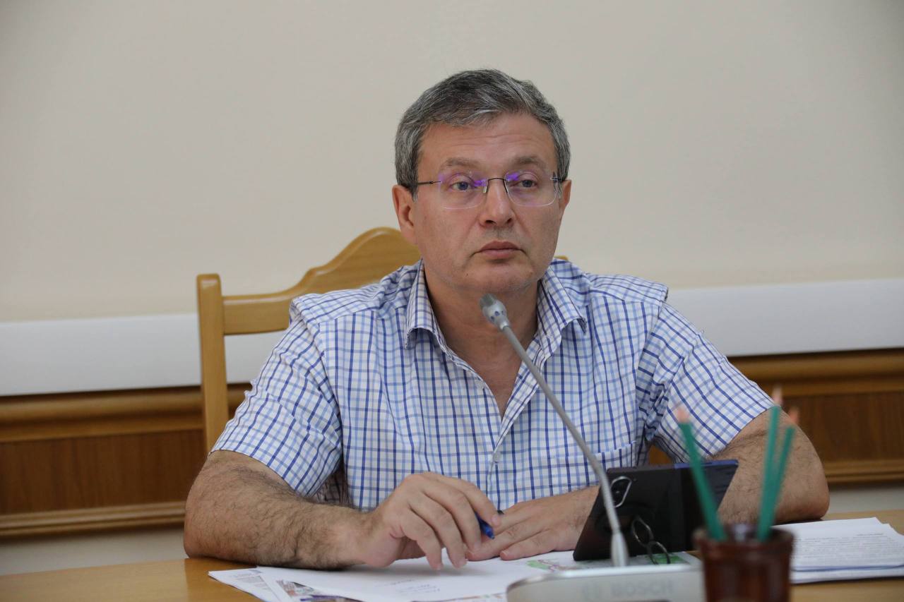 В Дагестане подбирают земельные участки для размещения многотопливных автозаправочных комплексов