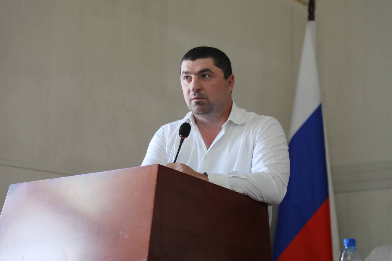 Абдулмуслим Абдулмуслимов провел выездное совещание по социально-экономическому развитию Тляратинского района