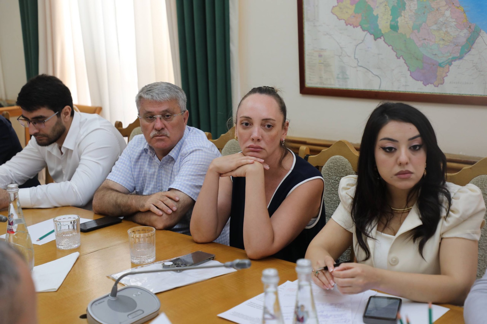 В Правительстве Дагестана обсудили меры по борьбе с незаконным строительством