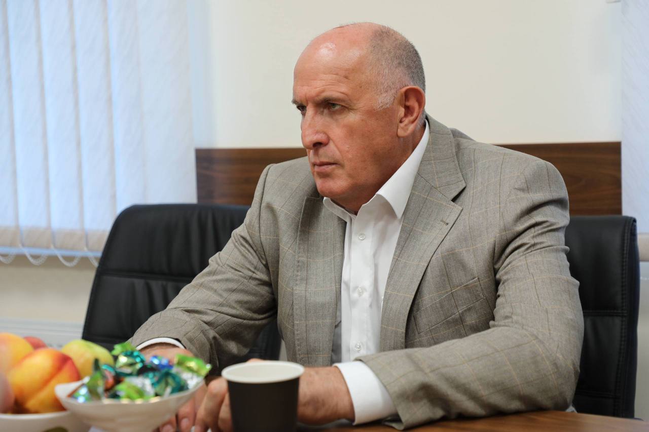 Премьер Дагестана встретился с губернатором Запорожской области