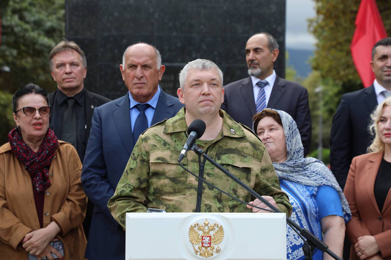Абдулмуслим Абдулмуслимов дал старт международному гамзатовскому фестивалю «Дни Белых Журавлей» в Махачкале