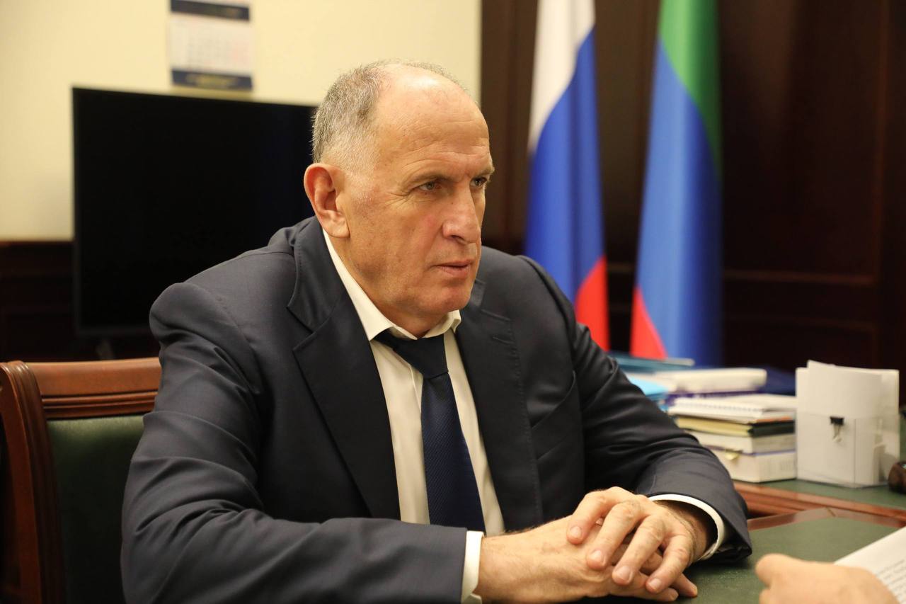 Абдулмуслим Абдулмуслимов провел рабочую встречу с министром спорта Дагестана Сажидом Сажидовым