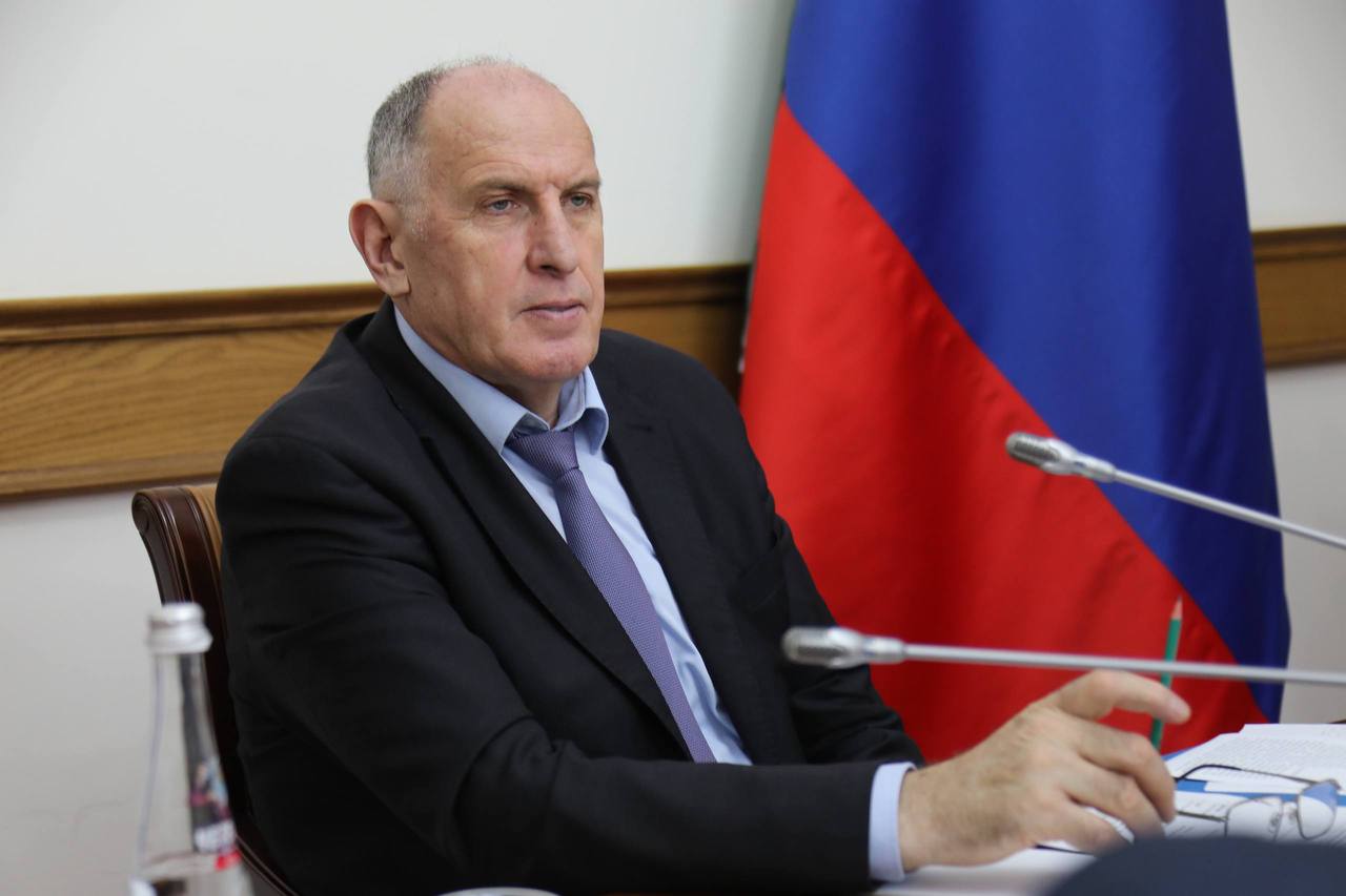 Правительство Дагестана усилит контроль за погашением кредиторской задолженности медучреждений