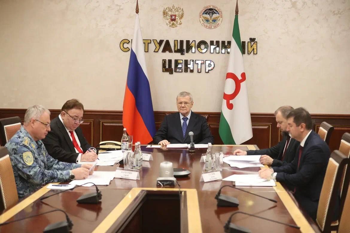 Абдулмуслим Абдулмуслимов принял участие в заседании Совета при полпреде Президента РФ в СКФО