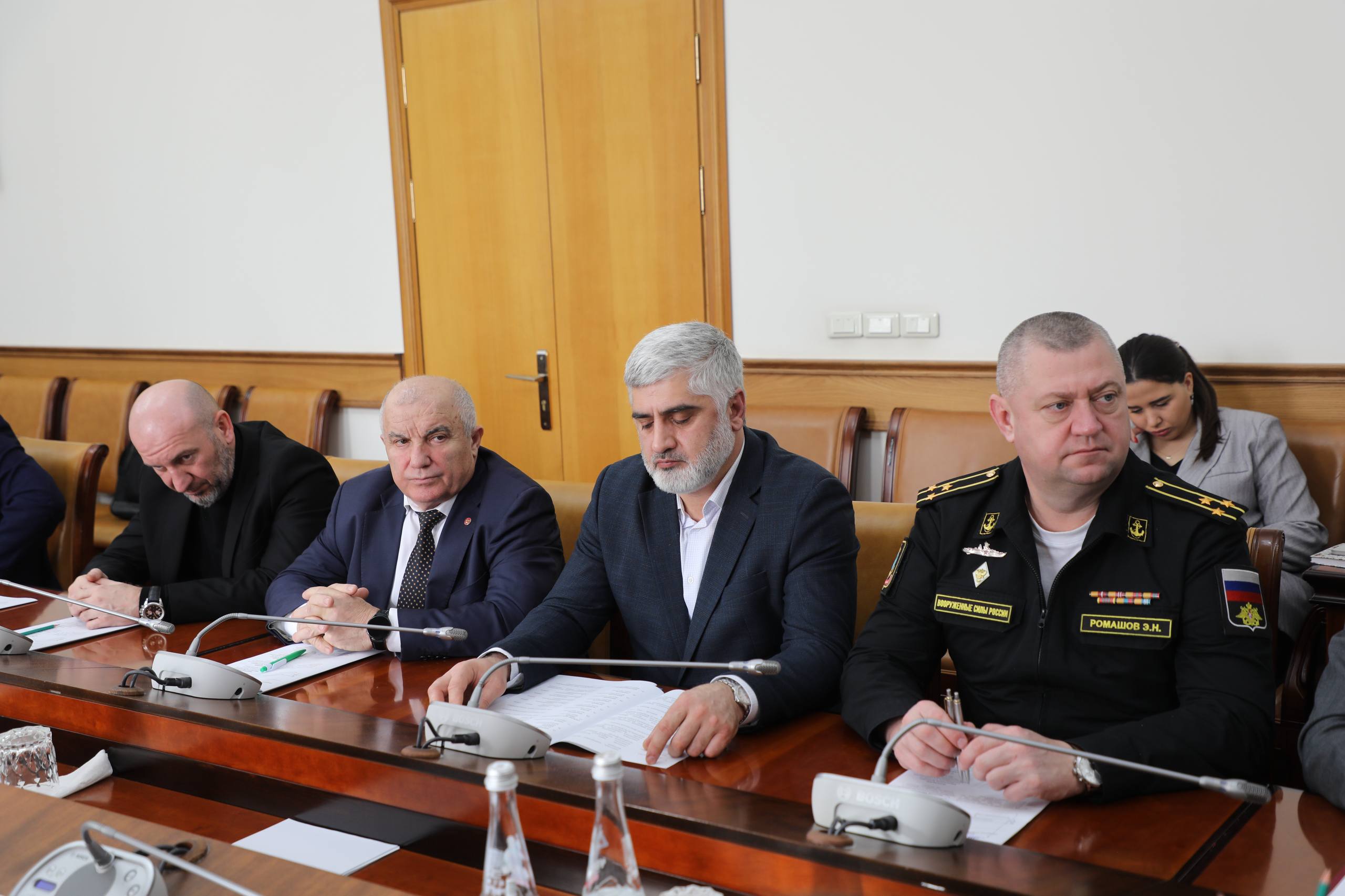 Абдулмуслим Абдулмуслимов провел заседание Совета по морской деятельности