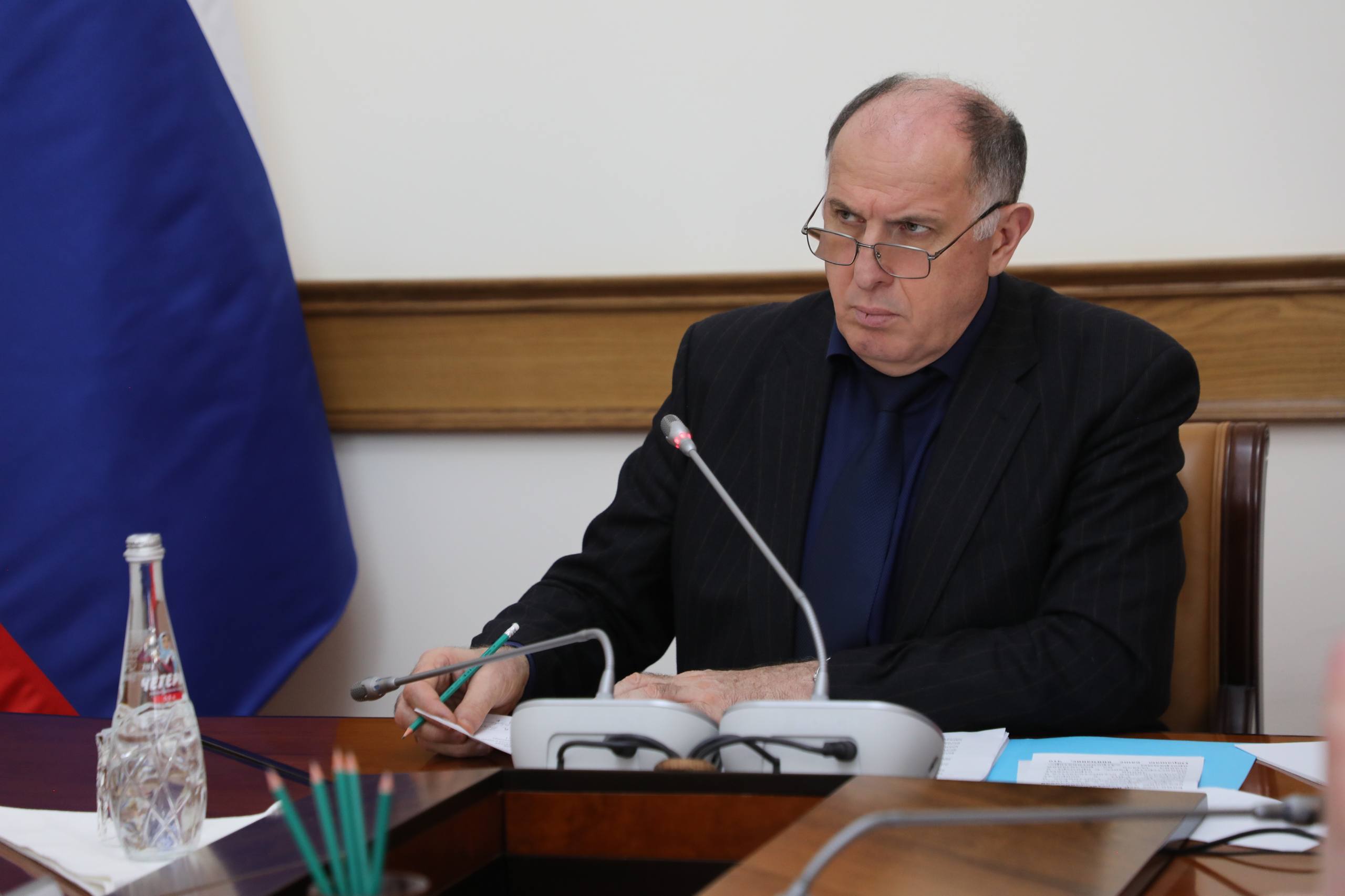 Абдулмуслим Абдулмуслимов провел расширенное совещание по вопросам оказания поддержки участникам СВО