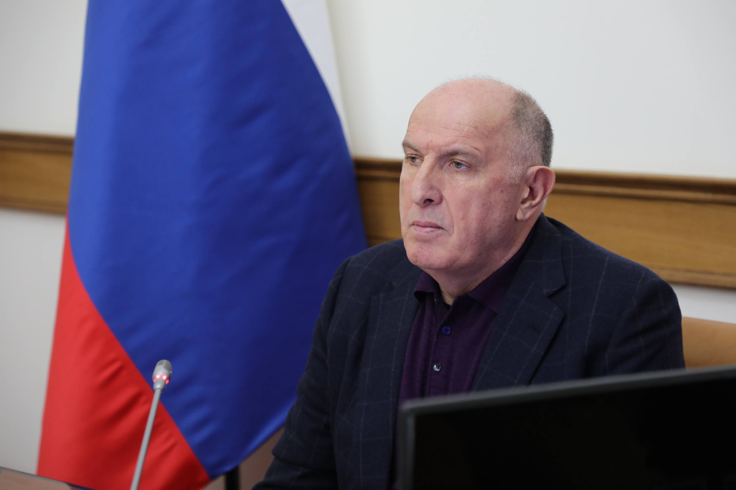 Абдулмуслим Абдулмуслимов провел первое в 2026 году оперативное совещание с членами Правительства Дагестана