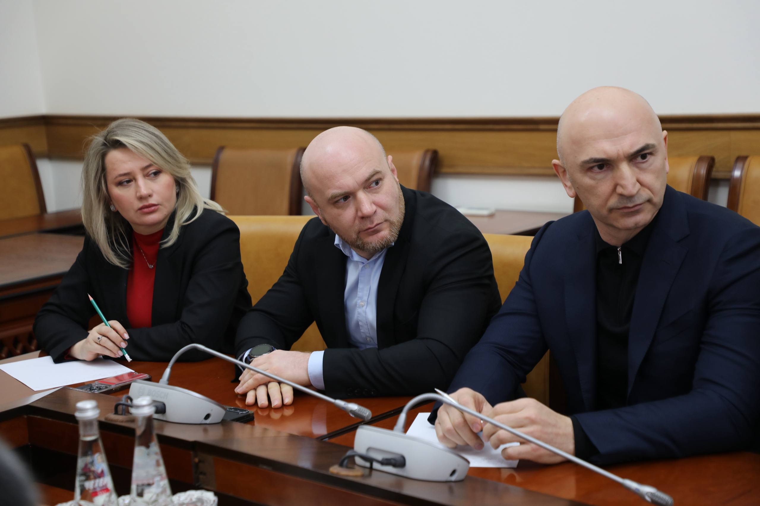 Абдулмуслим Абдулмуслимов провел первое в 2026 году оперативное совещание с членами Правительства Дагестана