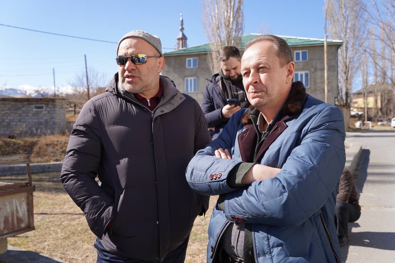 Муслим Телякавов проверил ход возведения спортивных объектов в Ботлихском районе