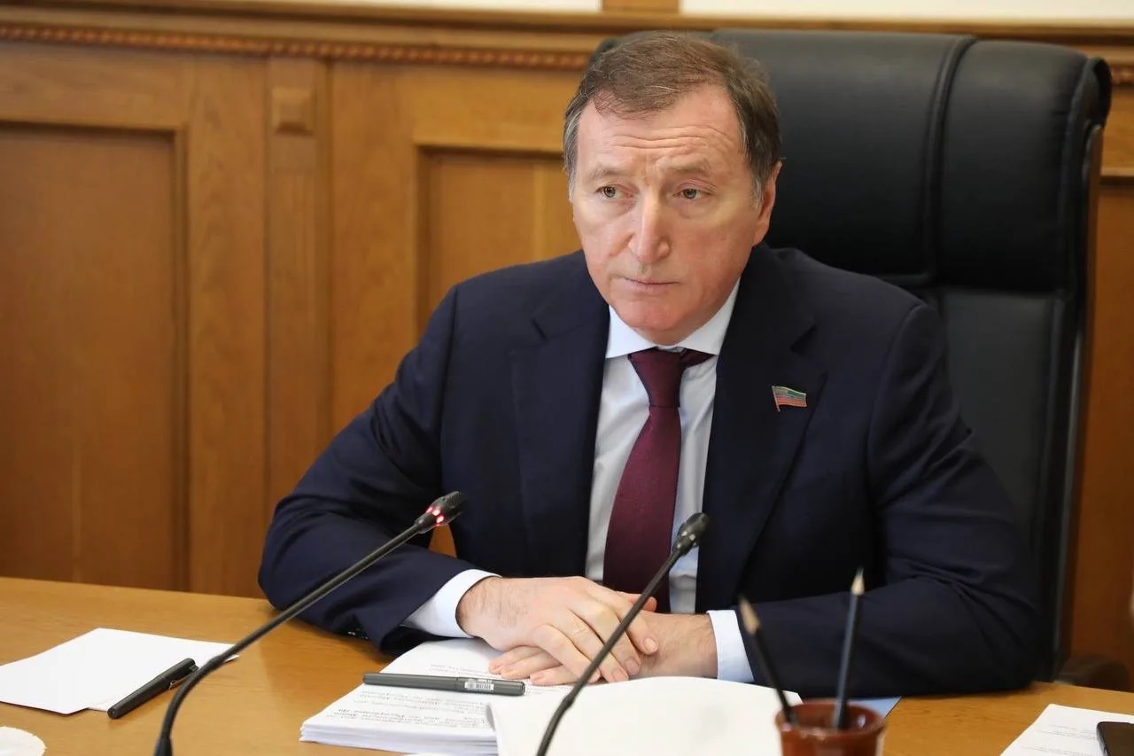 Абдулмуслим Абдулмуслимов встретился с депутатами парламента Дагестана перед отчетом о работе Правительства за 2025 год