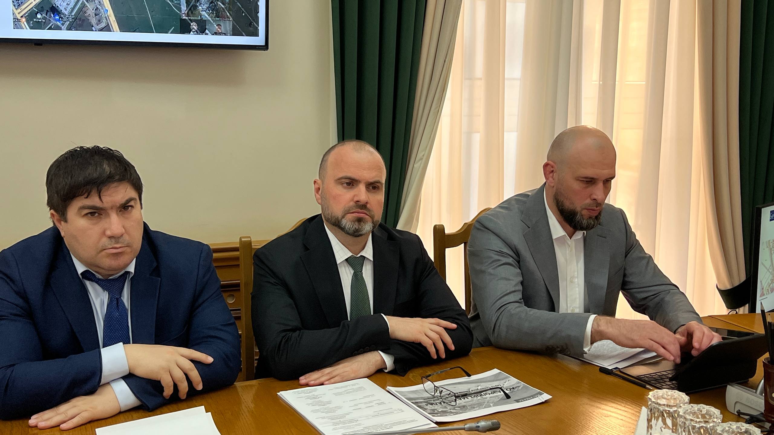 Новую взлетно-посадочную полосу в аэропорту Махачкалы запустят в первом полугодии 2026 года