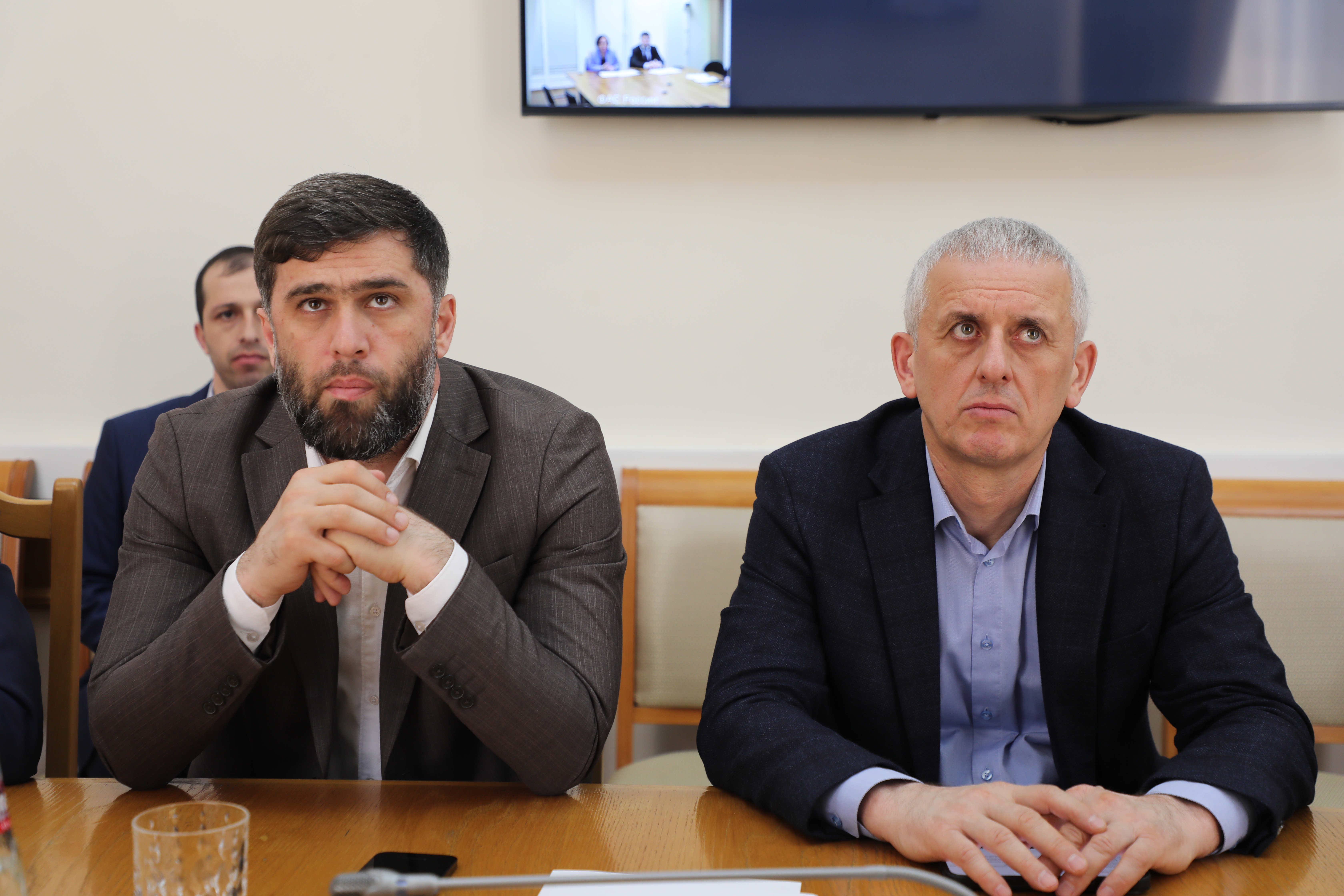 Правительство Дагестана принимает оперативные меры по удерживанию цены на поставку пластиковой тары для предприятий, занимающихся розливом питьевой воды
