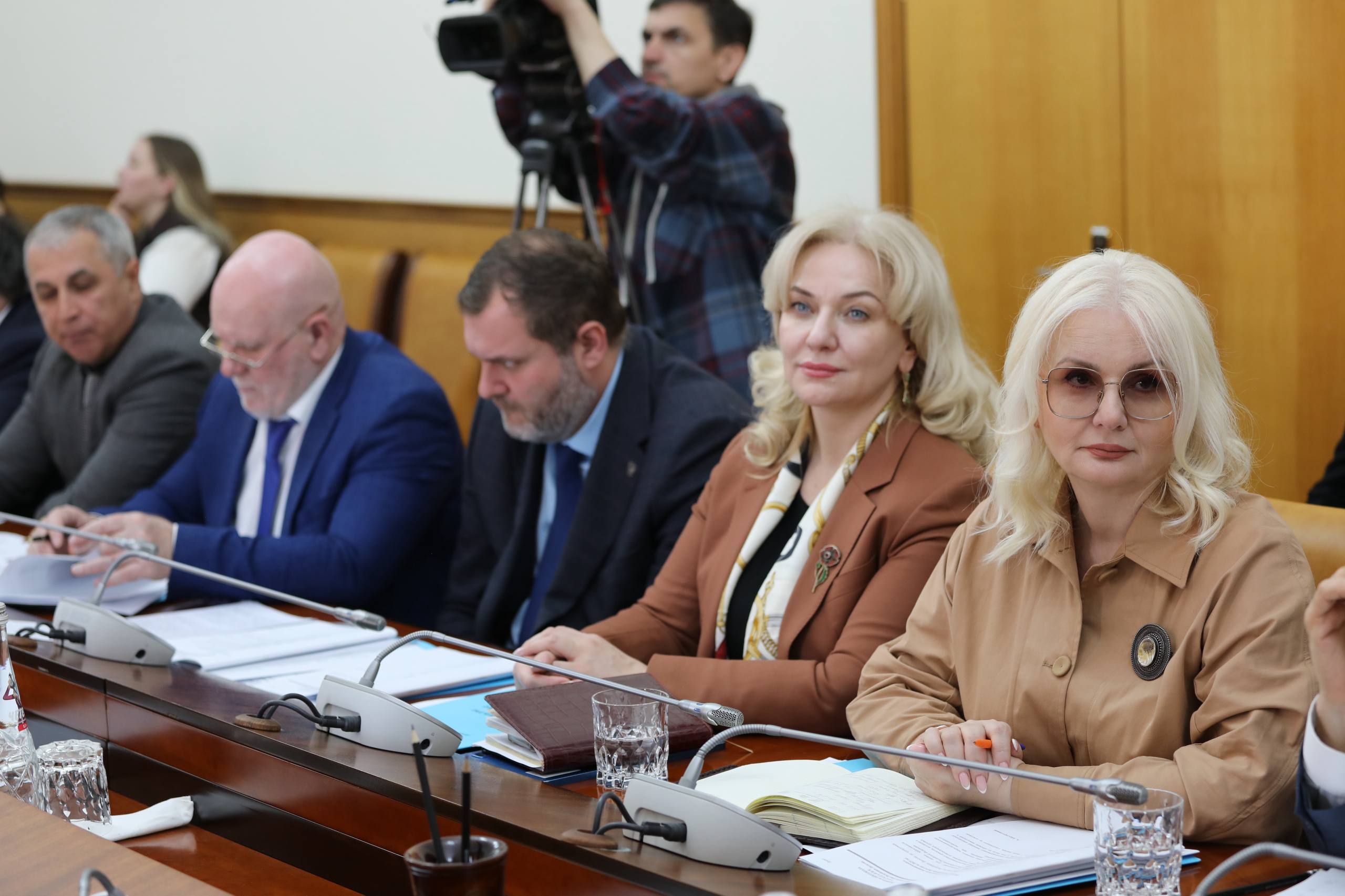 Абдулмуслим Абдулмуслимов поручил провести актуальный анализ ситуации в экономике Дагестана