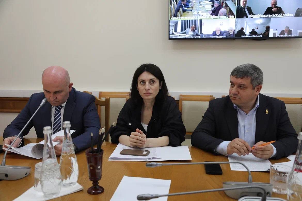 Нариман Абдулмуталибов провел оперативное совещание по обеспечению пожарной безопасности в Дагестане