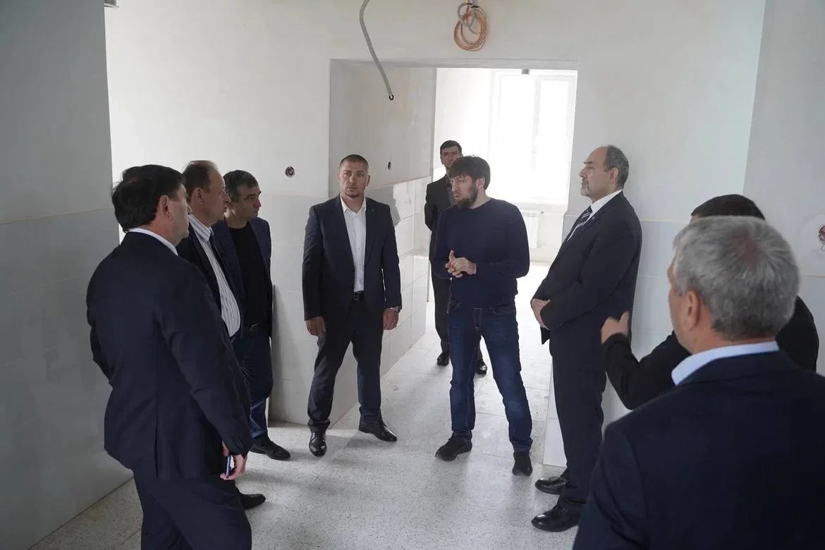 В Хасавюрте и Кизилюрте завершается строительство трех новых объектов образования