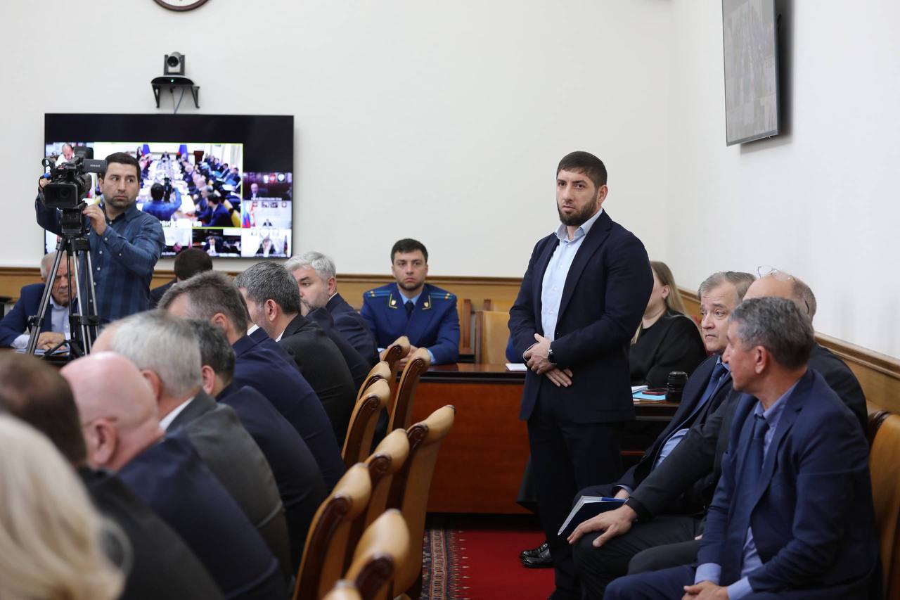В Махачкале заменят 11 наиболее проблемных линий электропередачи