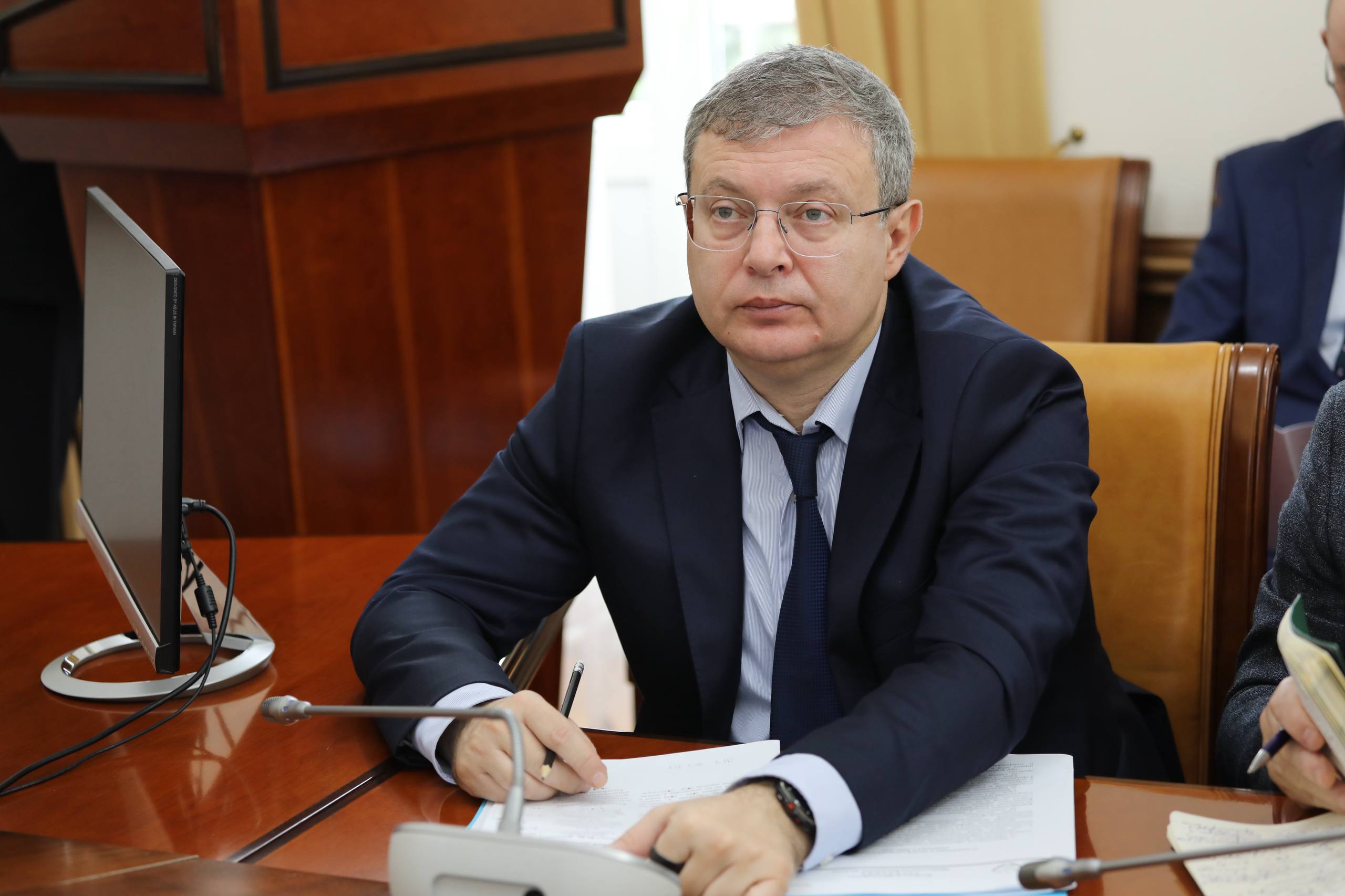 В Махачкале заменят 11 наиболее проблемных линий электропередачи