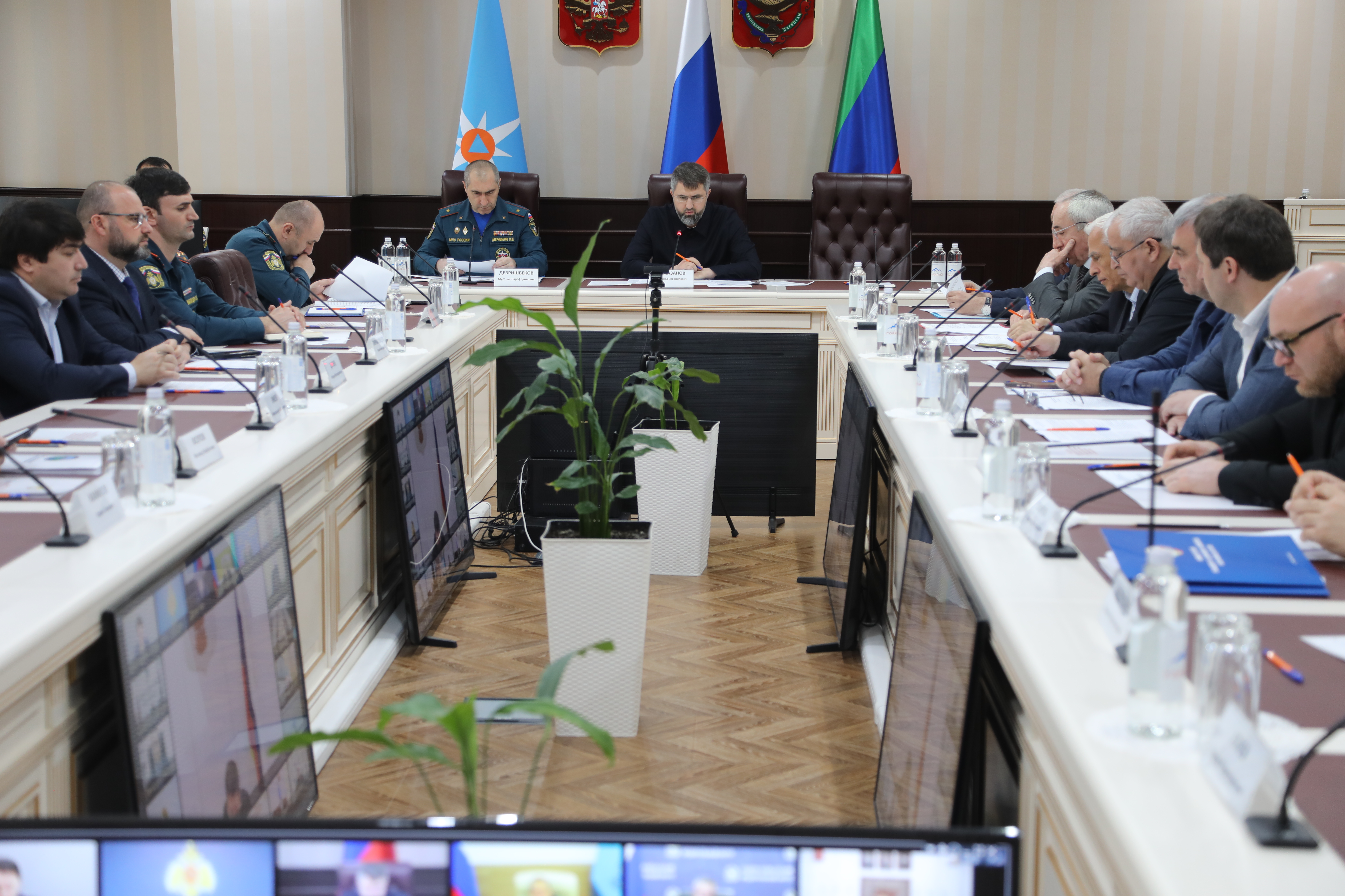 Более 1 млрд рублей в форме выплат доведено до пострадавших от паводка дагестанцев