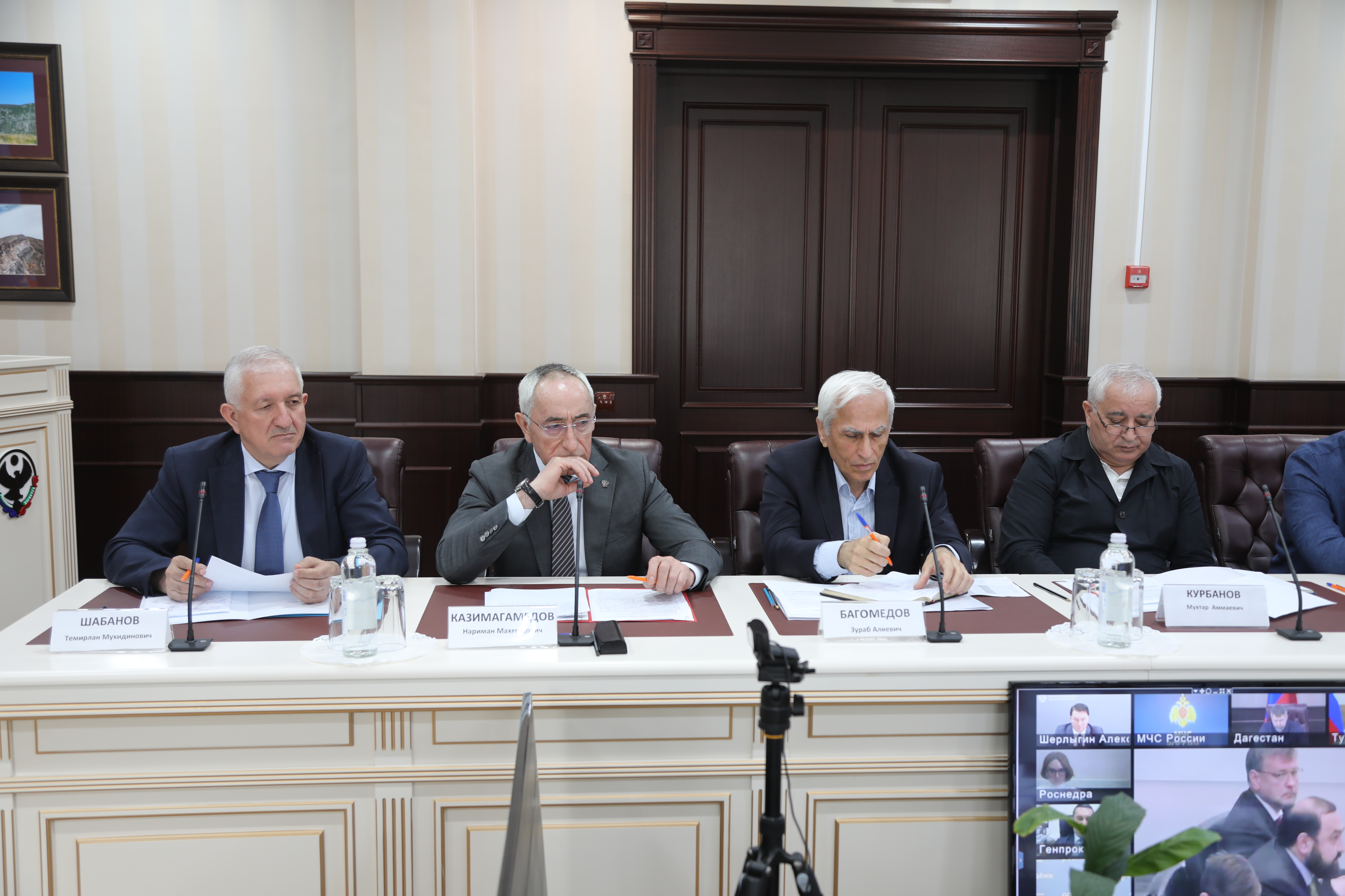 Более 1 млрд рублей в форме выплат доведено до пострадавших от паводка дагестанцев