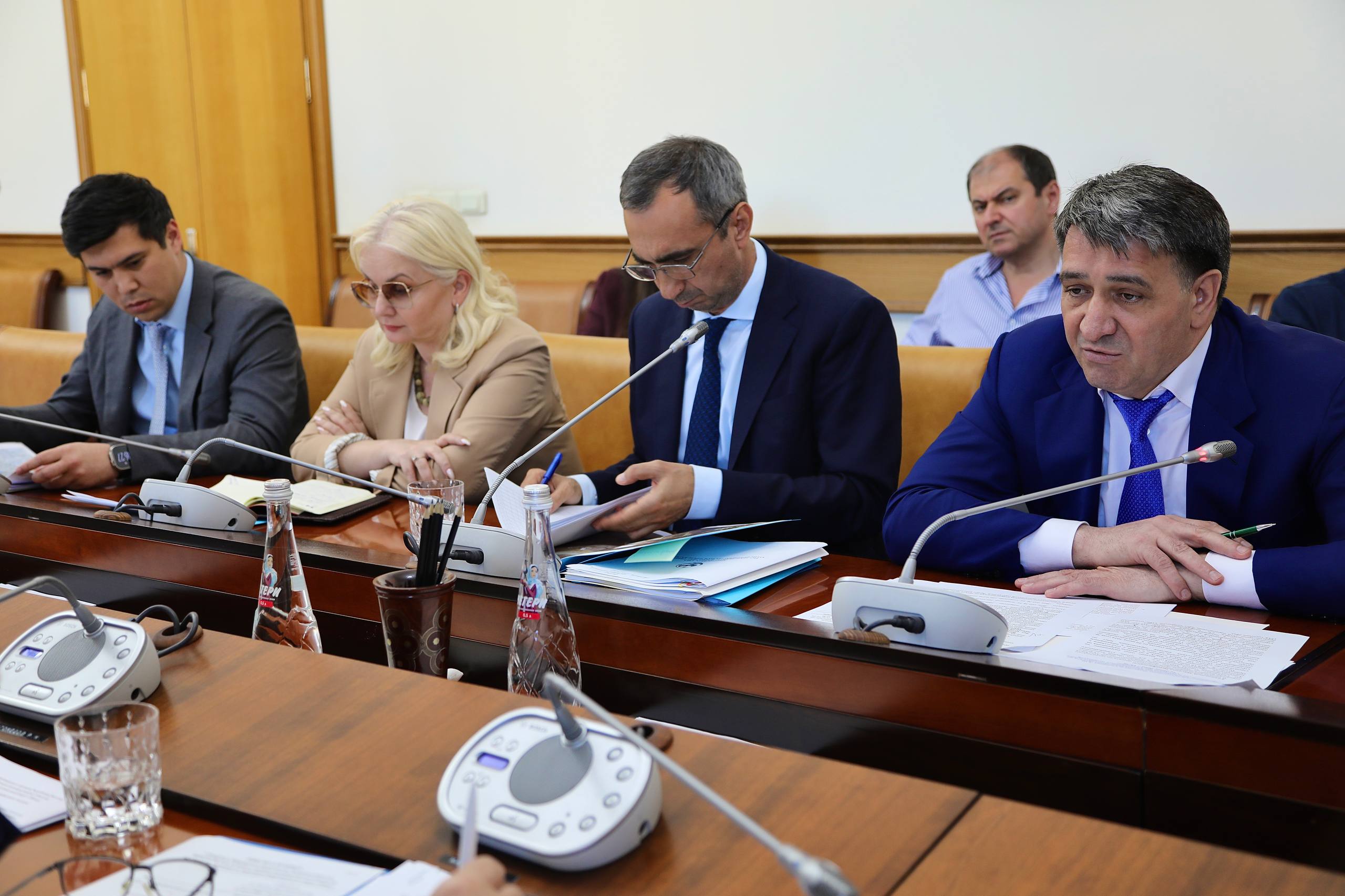 Магомед Рамазанов провел встречи с руководством промышленных предприятий Дагестана