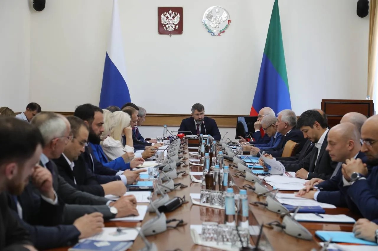 Магомед Рамазанов поручил перепроверить данные о готовности жилого фонда Дагестана к зиме