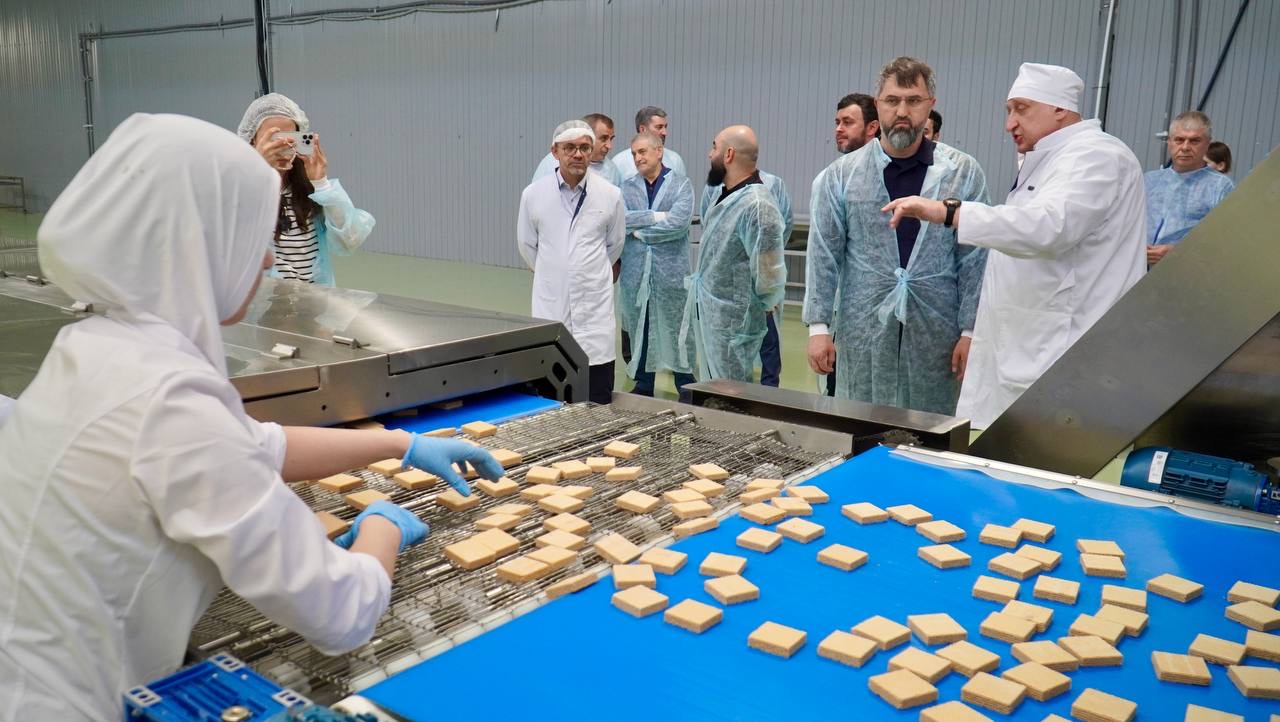 Магомед Рамазанов дал старт работе кондитерской фабрики «Юнион» в Кумторкалинском районе