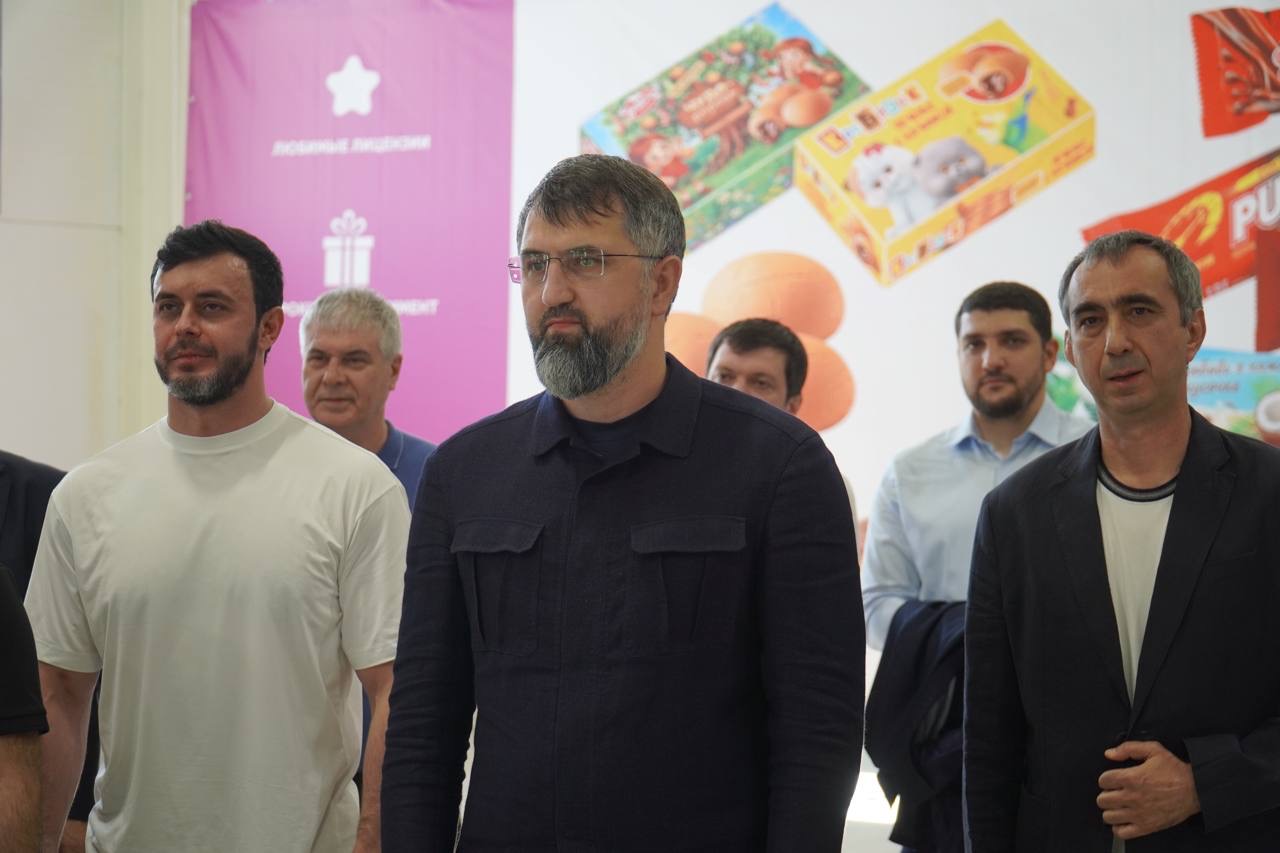 Магомед Рамазанов дал старт работе кондитерской фабрики «Юнион» в Кумторкалинском районе