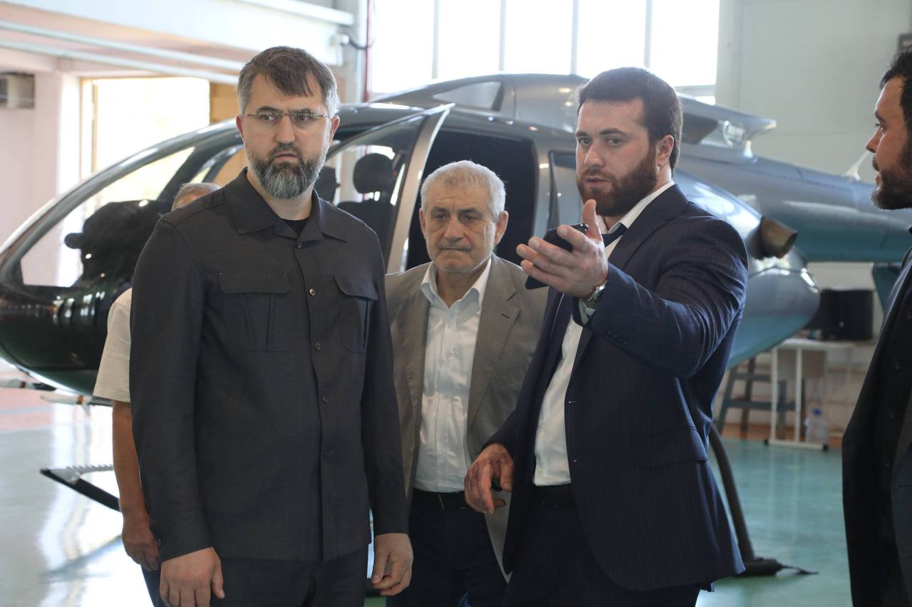 Магомед Рамазанов посетил Кизлярский электромеханический завод