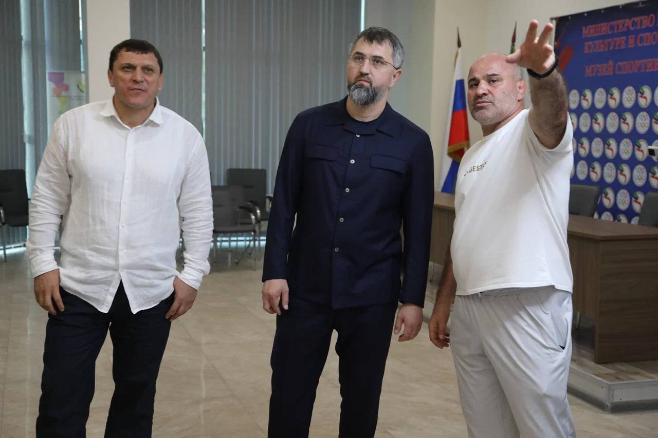 Магомед Рамазанов посетил музей спортивной славы Дагестана