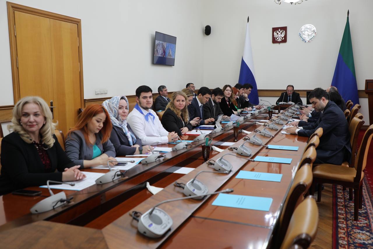 Заседание Координационного совета Движения Первых прошло в Правительстве Дагестана