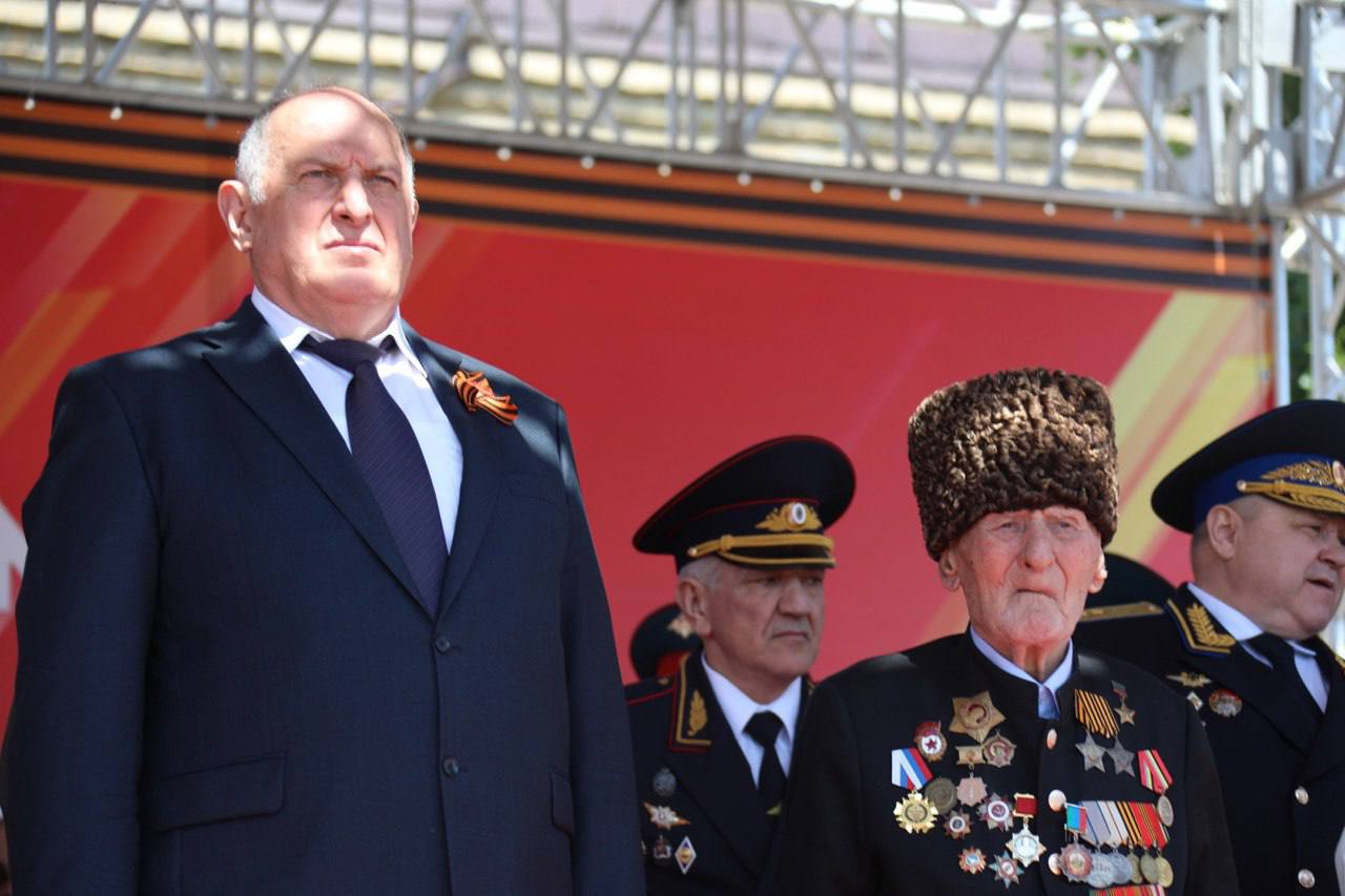 Абдулмуслим Абдулмуслимов поздравил дагестанцев с Днем Победы