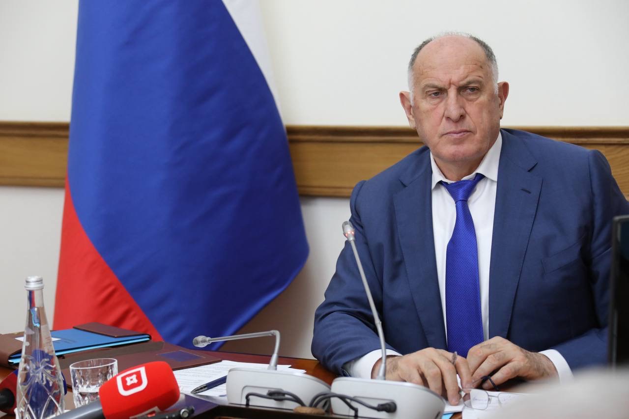 Премьер Дагестана поручил своевременно завершить все мероприятия по замене ветхих сетей и ремонту котельных к началу ОЗП