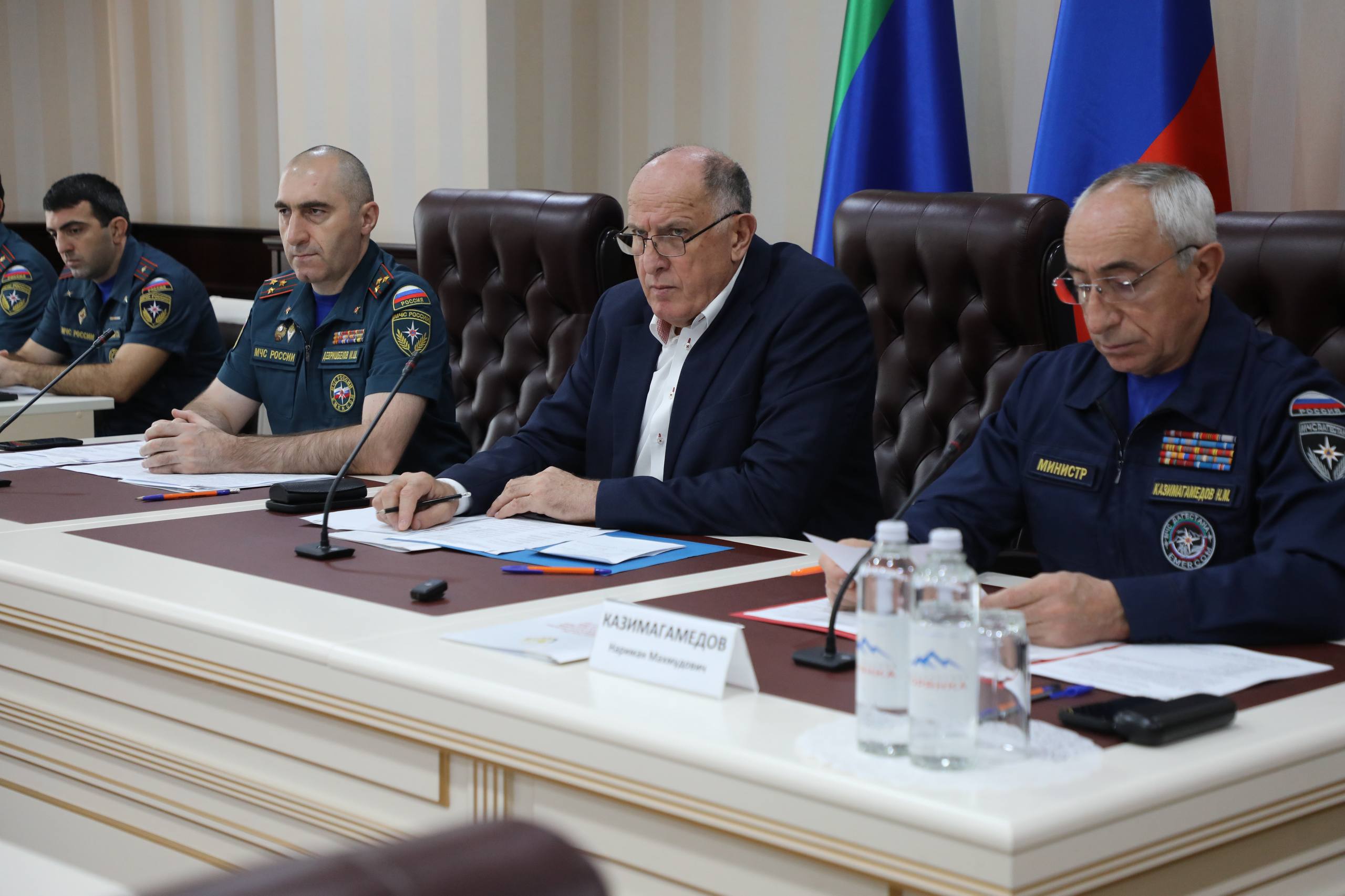 Свыше 120 специалистов и 45 единиц техники системы РСЧС привлечены к работам по устранению последствий ливня в Дагестане