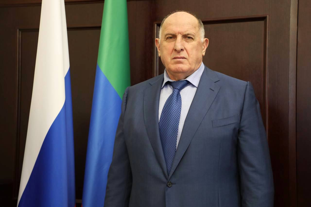 Абдулмуслим Абдулмуслимов обратился к дагестанцам в День памяти о россиянах, исполнявших служебный долг за пределами Отечества