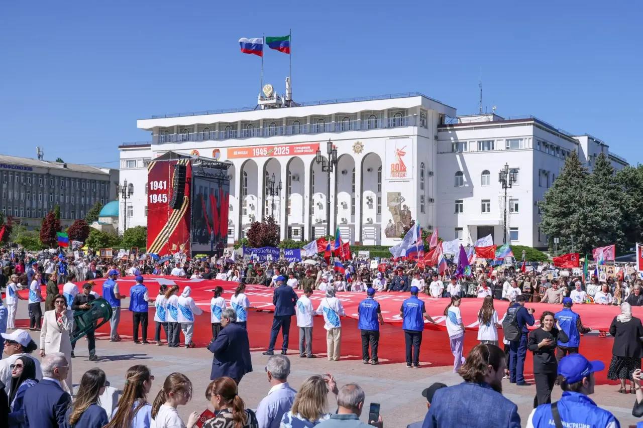 Магомед Рамазанов поздравил дагестанцев с Днём Победы