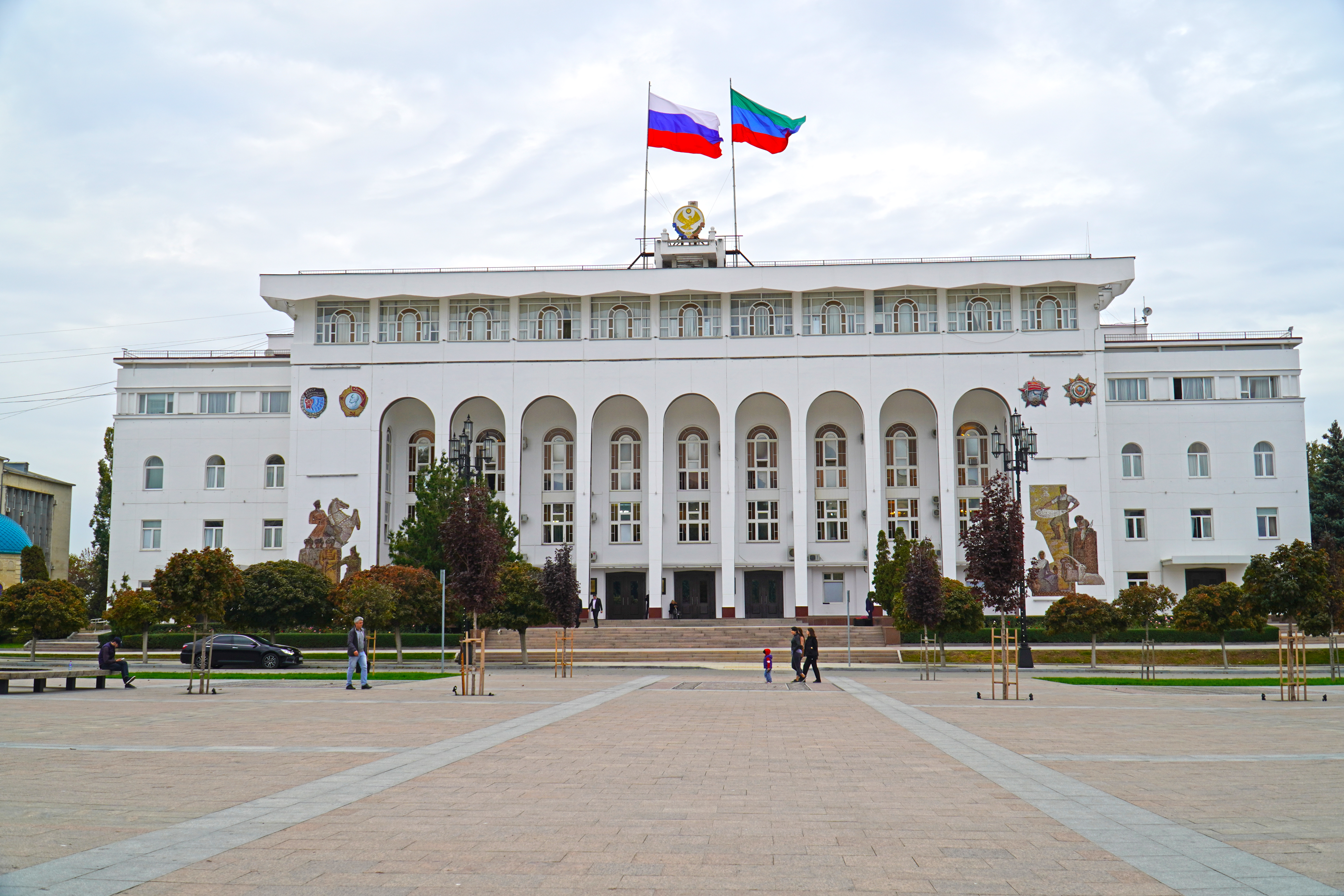 Магомед Рамазанов поздравил социальных работников Дагестана с профессиональным праздником