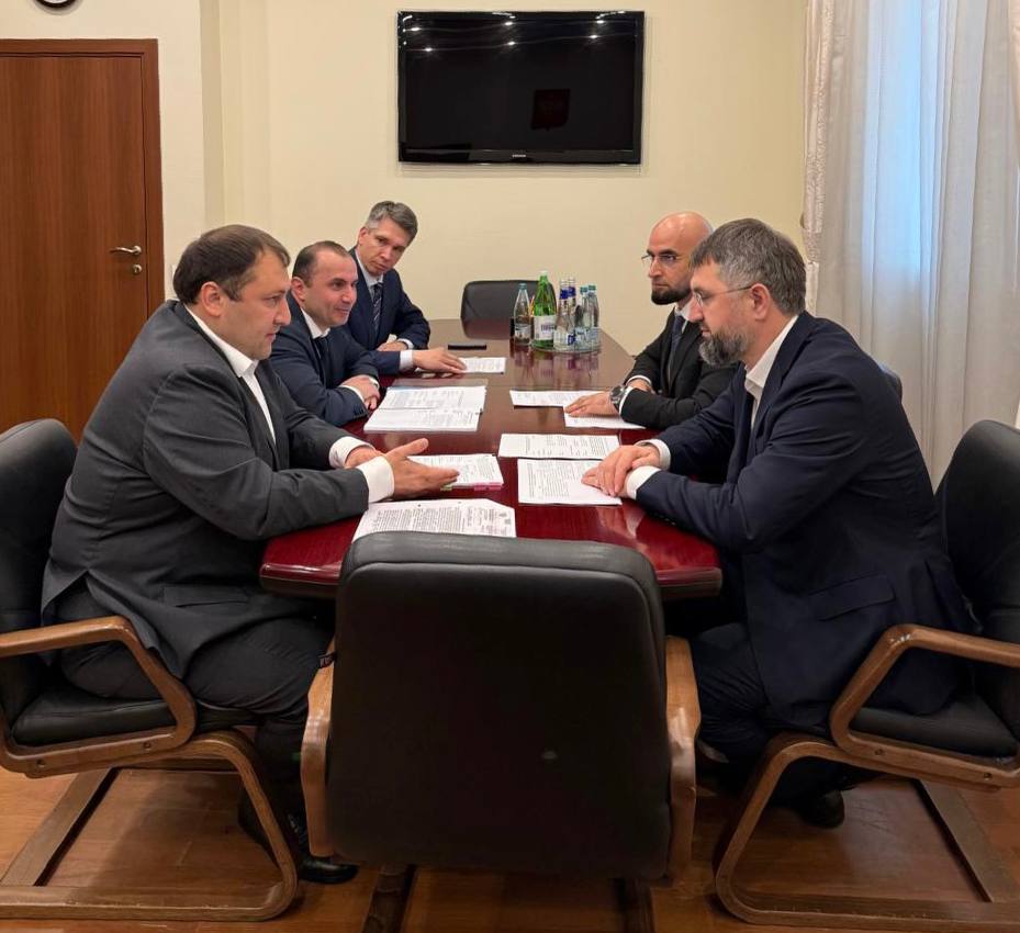 Премьер-министр Дагестана провёл рабочие встречи с руководством Минприроды России