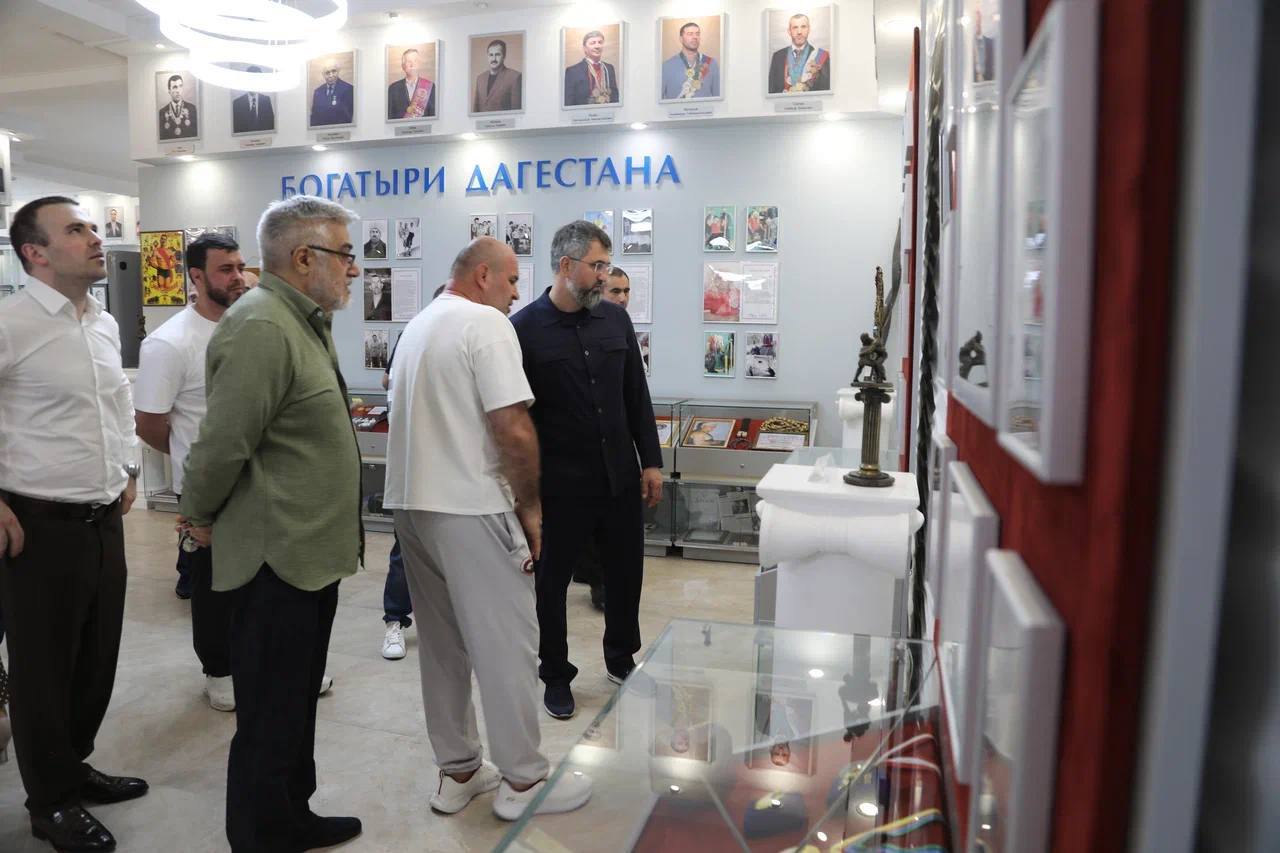Магомед Рамазанов посетил музей спортивной славы Дагестана